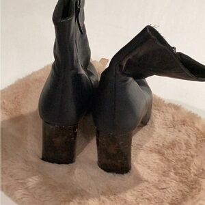 TopShop Elegant Black Ankle Boots